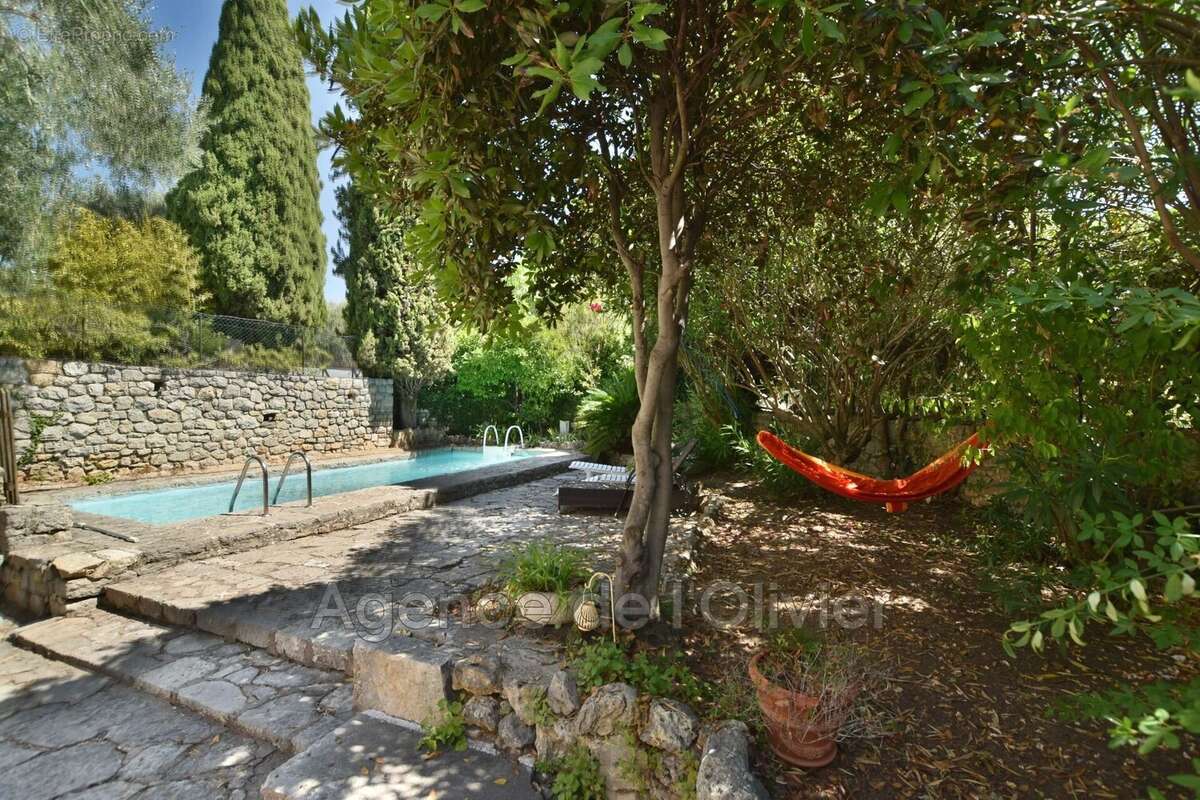 Maison à MOUANS-SARTOUX