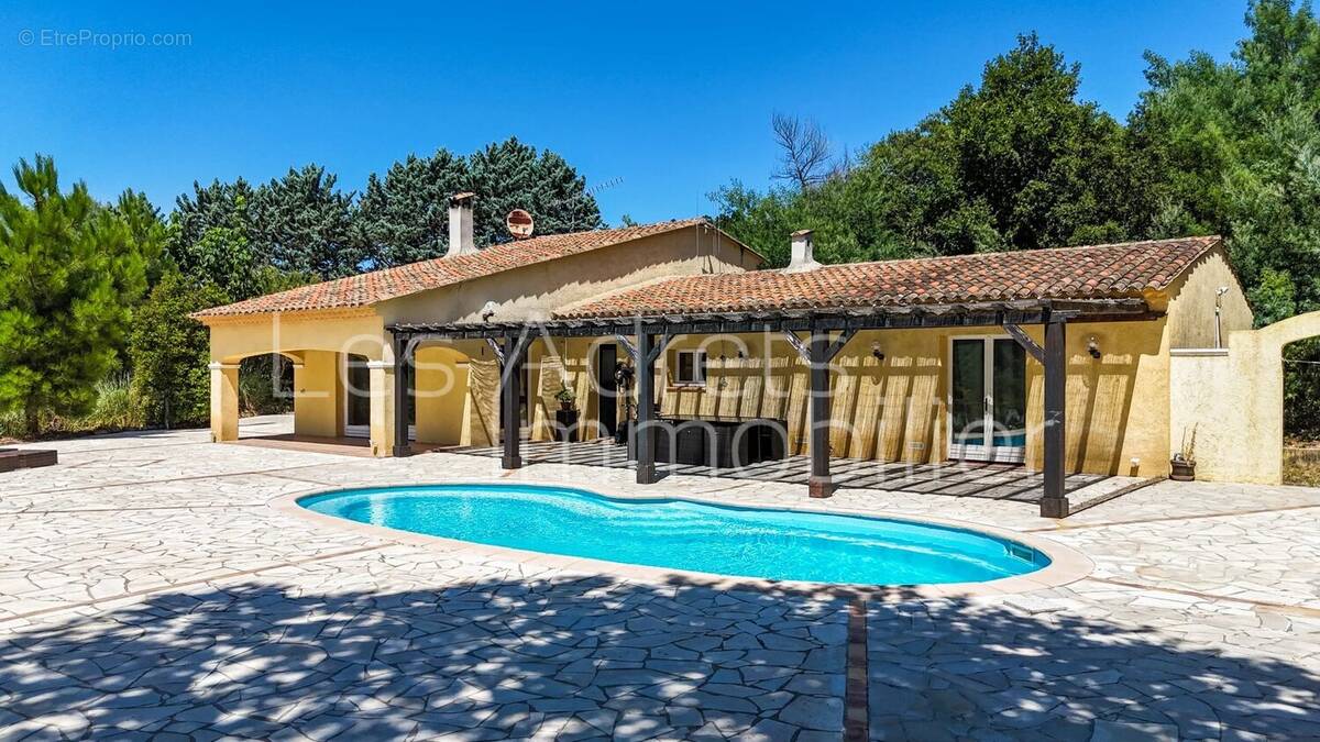 Maison à MANDELIEU-LA-NAPOULE