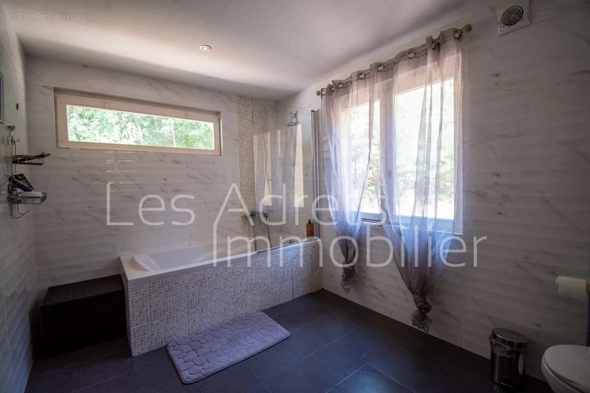 Maison à MANDELIEU-LA-NAPOULE