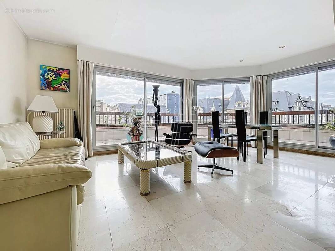 Appartement à DEAUVILLE