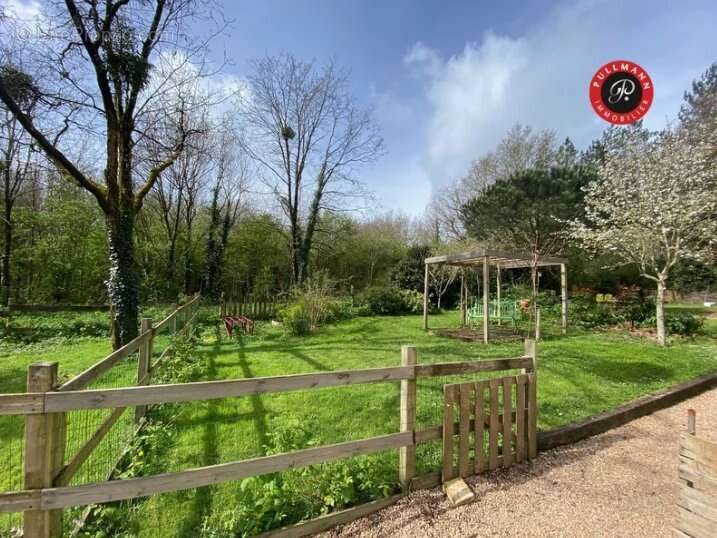 Maison à LA CHAPELLE-HERMIER