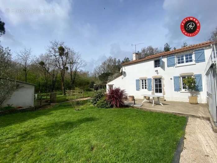 Maison à LA CHAPELLE-HERMIER