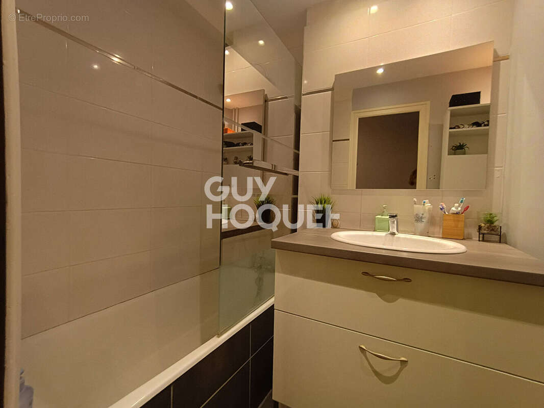 Appartement à BOURGOIN-JALLIEU