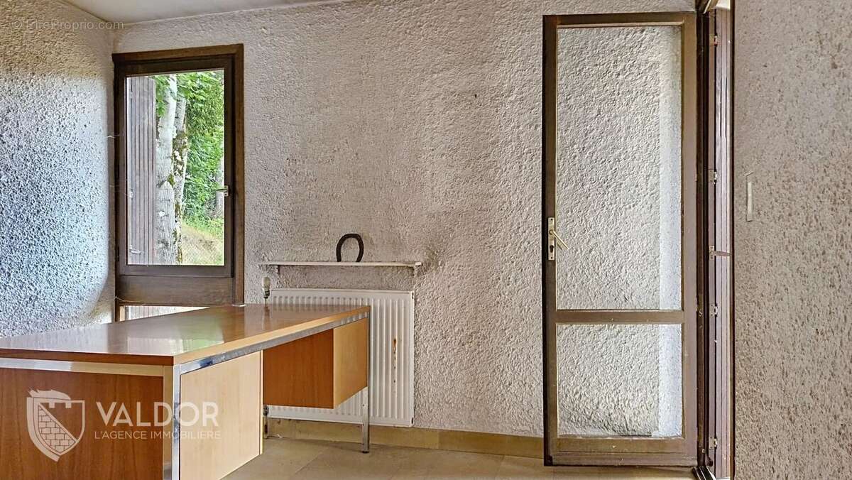 Maison à MONTMERLE-SUR-SAONE