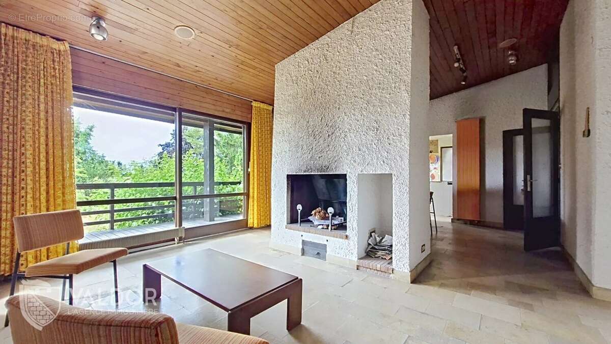 Maison à MONTMERLE-SUR-SAONE