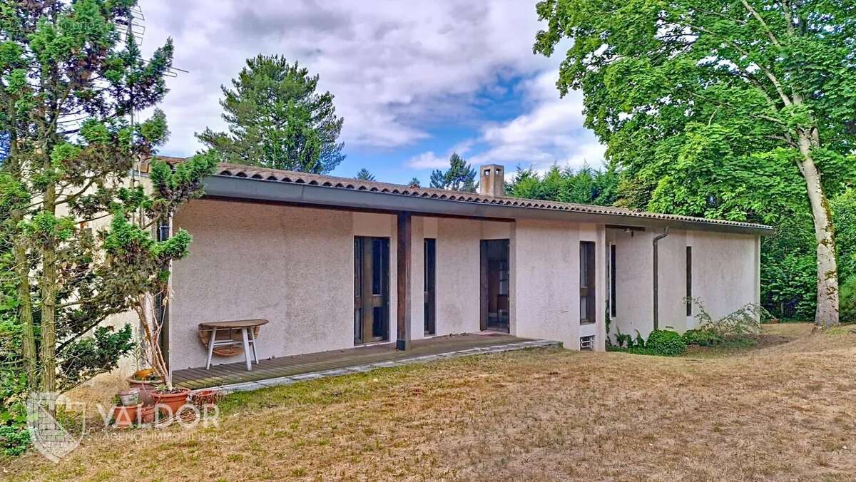 Maison à MONTMERLE-SUR-SAONE