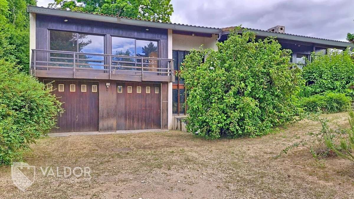 Maison à MONTMERLE-SUR-SAONE