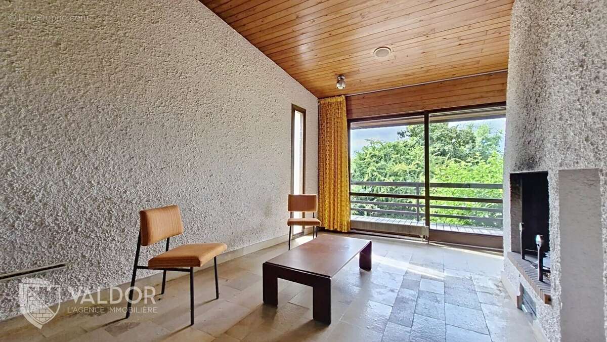 Maison à MONTMERLE-SUR-SAONE