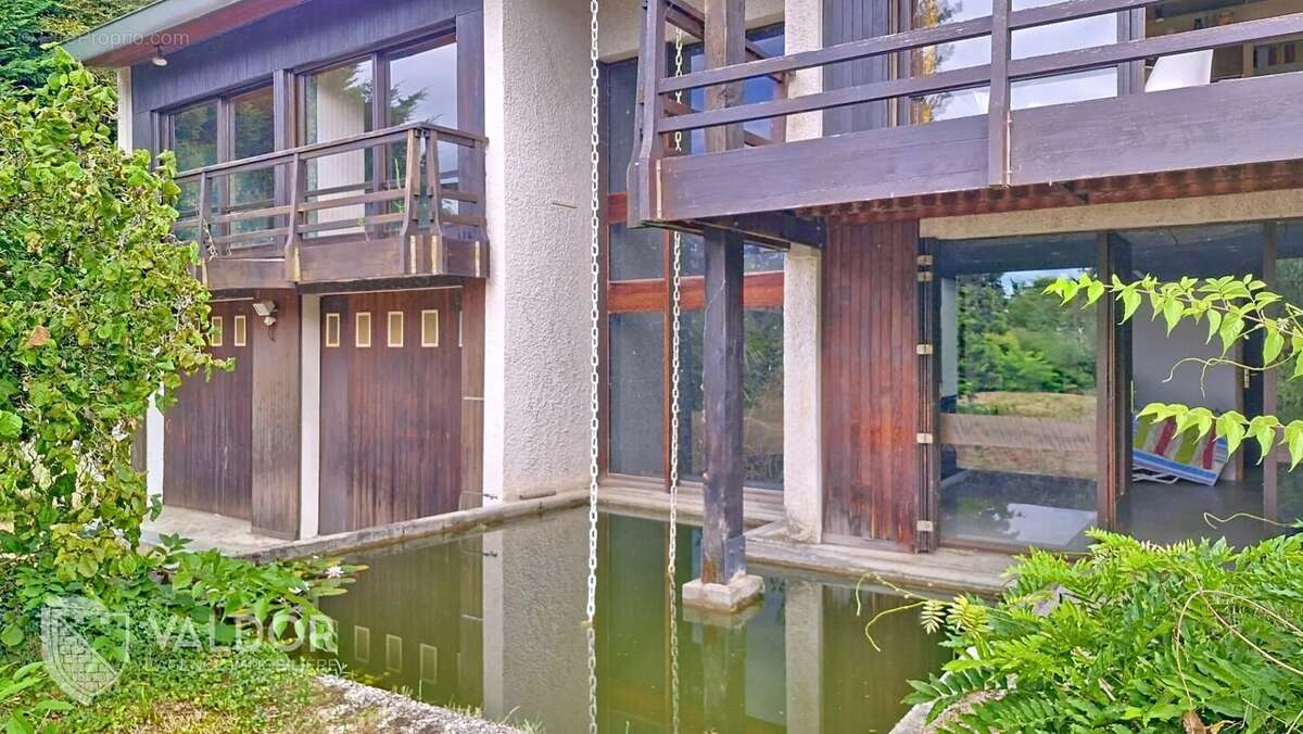 Maison à MONTMERLE-SUR-SAONE