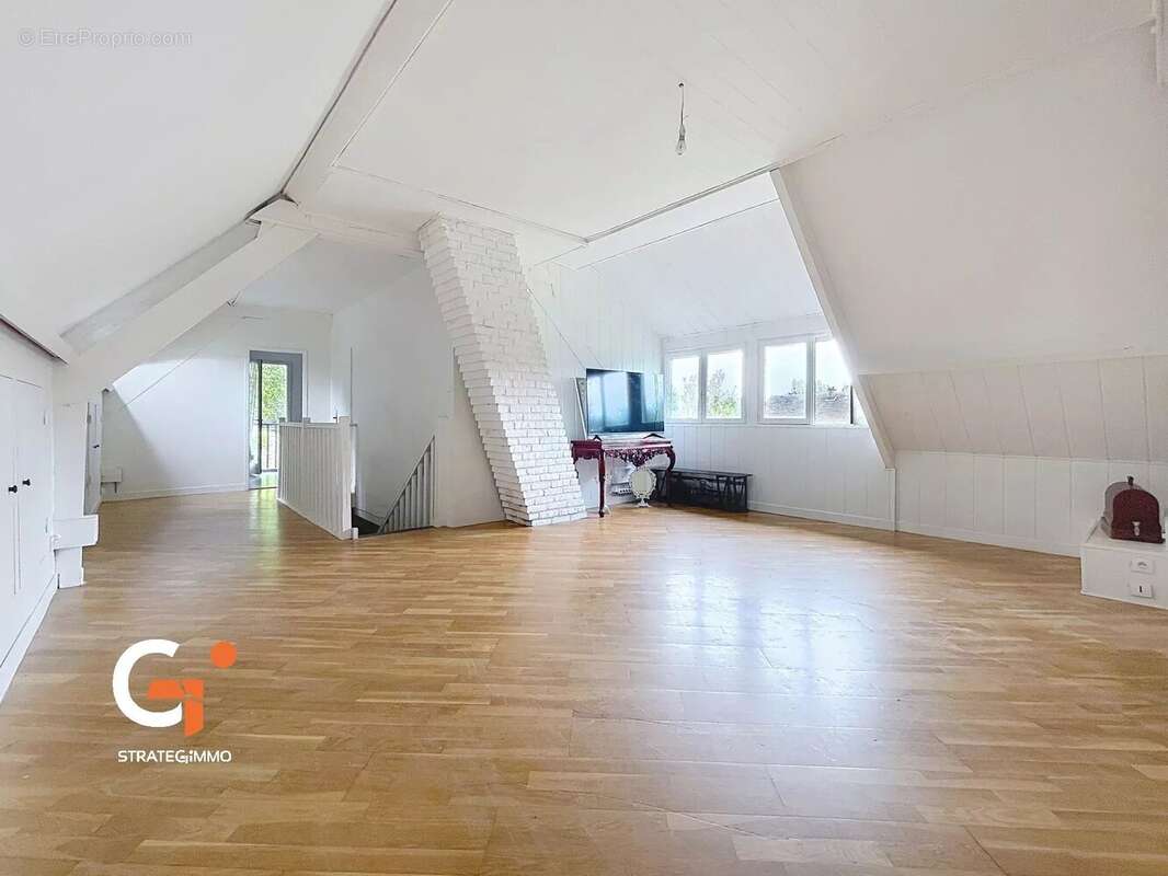 Maison à VANDRIMARE