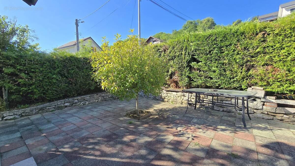 Maison à VIVIERS-DU-LAC