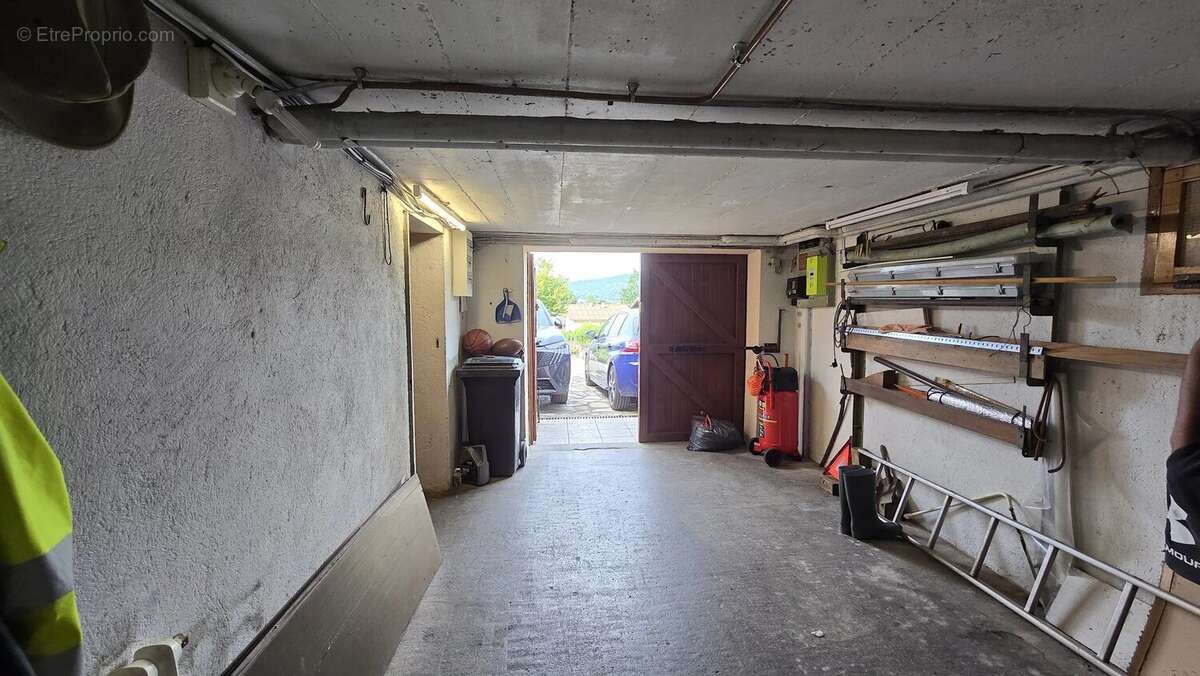 Maison à VIVIERS-DU-LAC