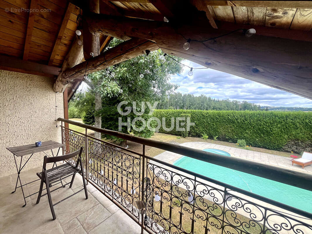 Maison à SAINT-HILAIRE-LES-MONGES