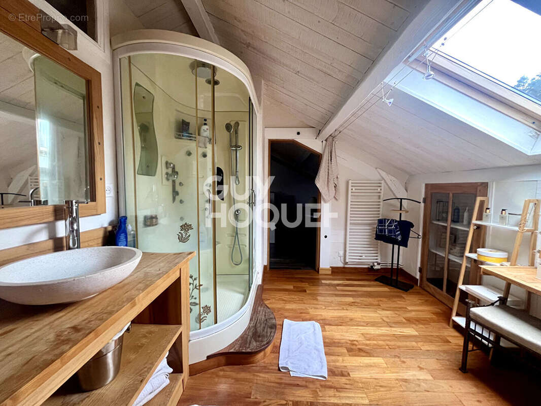 Maison à SAINT-HILAIRE-LES-MONGES