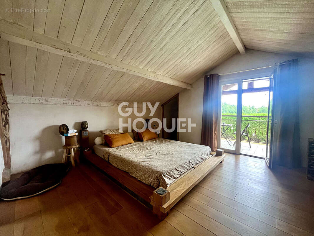 Maison à SAINT-HILAIRE-LES-MONGES