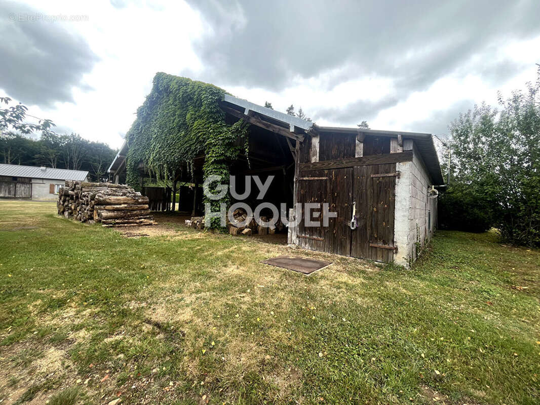 Maison à SAINT-HILAIRE-LES-MONGES