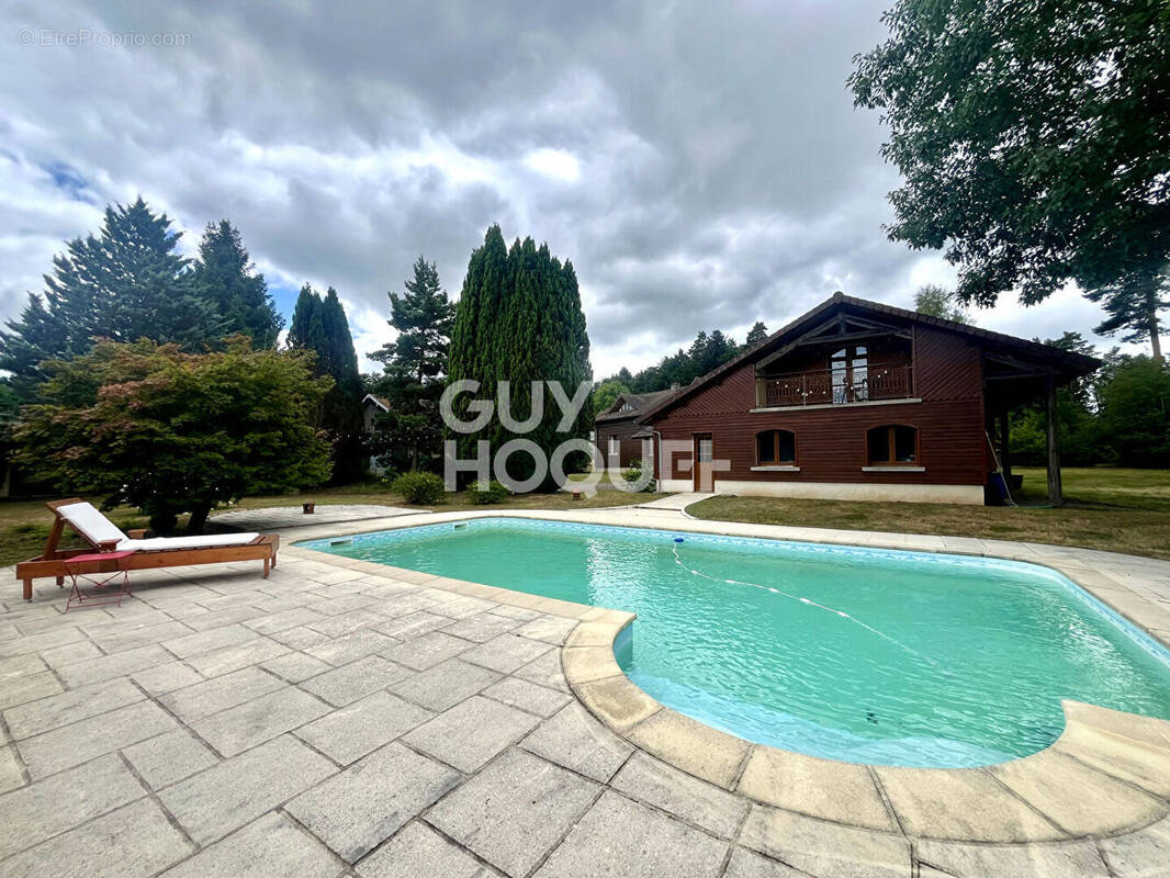 Maison à SAINT-HILAIRE-LES-MONGES