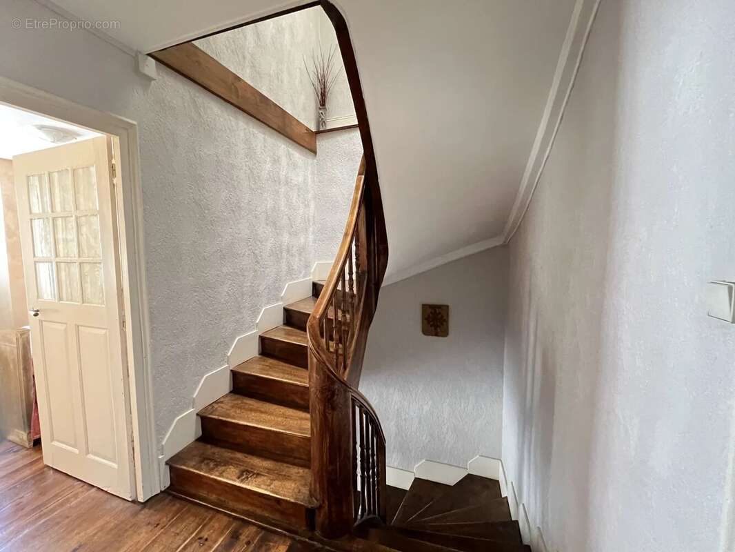 Maison à MONTREDON-LABESSONNIE