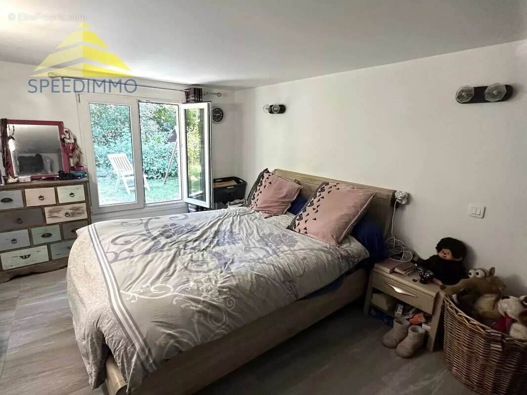 Maison à COMBS-LA-VILLE