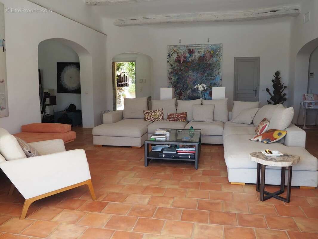 Maison à LA GARDE-FREINET