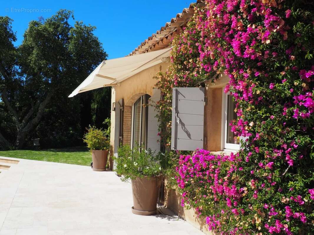 Maison à LA GARDE-FREINET