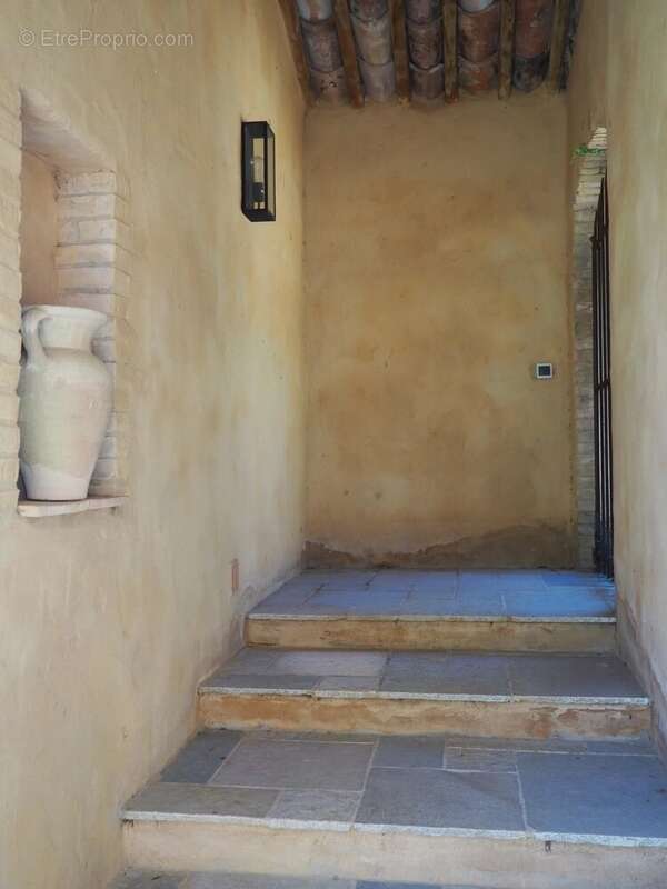 Maison à LA GARDE-FREINET