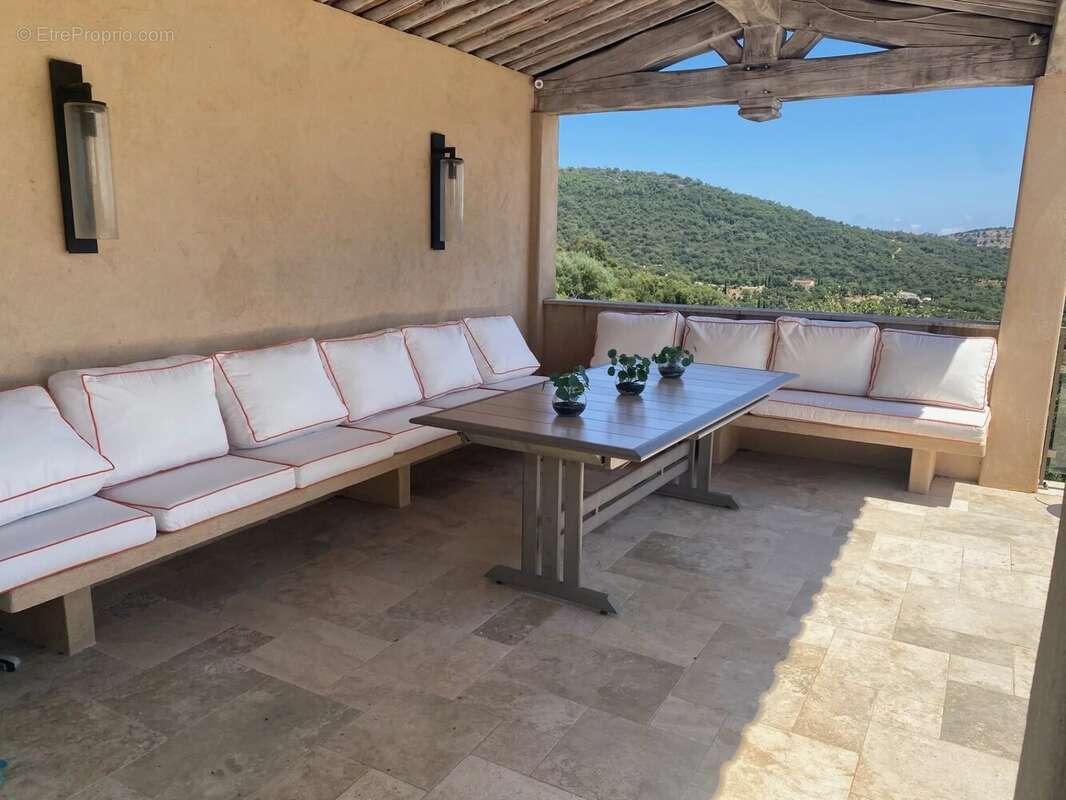 Maison à LA GARDE-FREINET