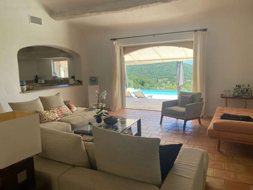 Maison à LA GARDE-FREINET