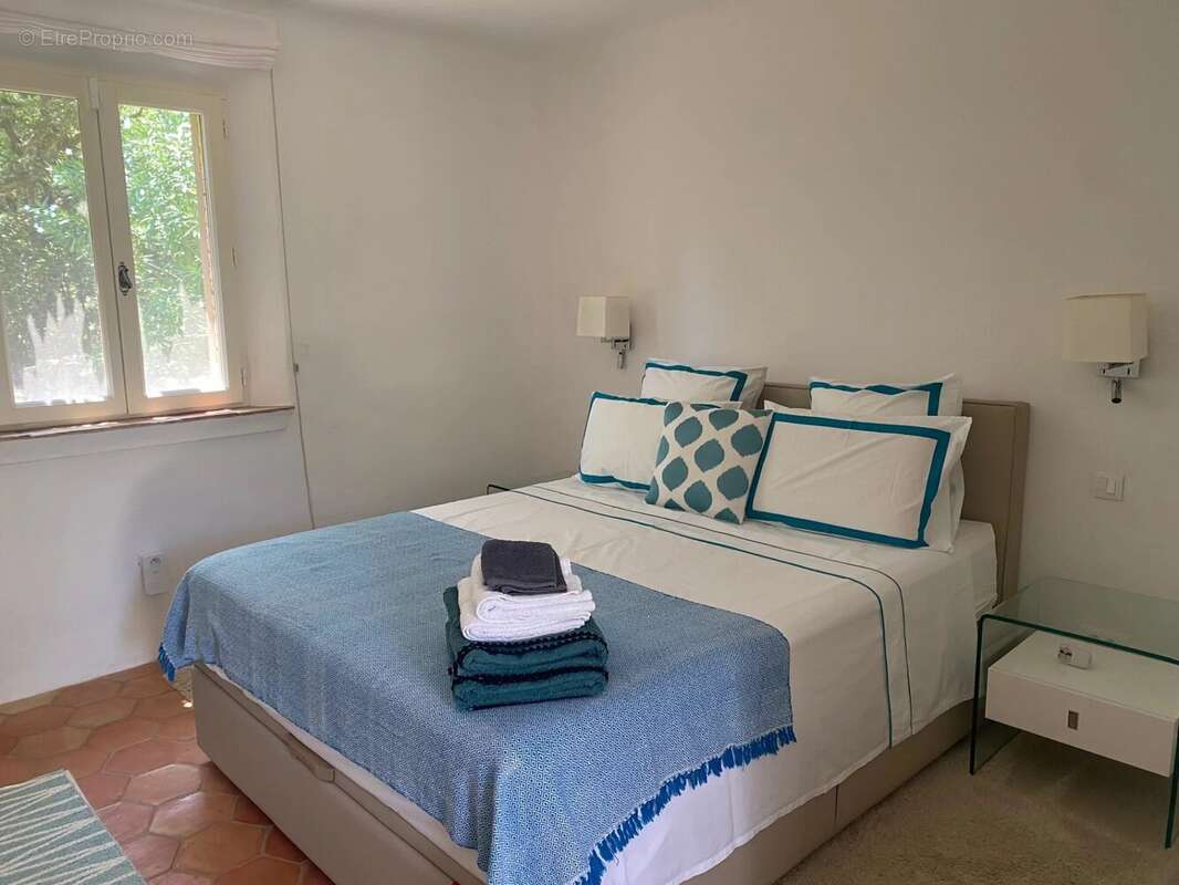 Maison à LA GARDE-FREINET