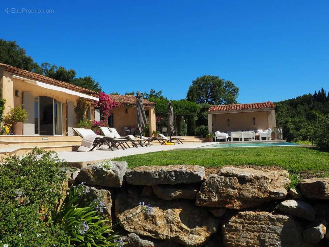 Maison à LA GARDE-FREINET