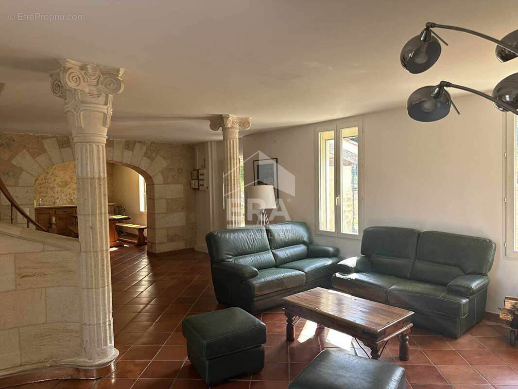 Maison à MONTPON-MENESTEROL