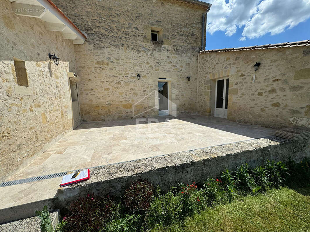 Maison à MONTPON-MENESTEROL