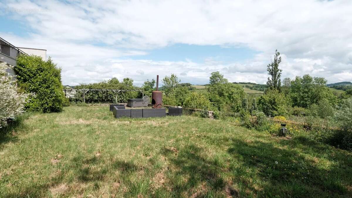 Maison à MONTIGNY-EN-MORVAN