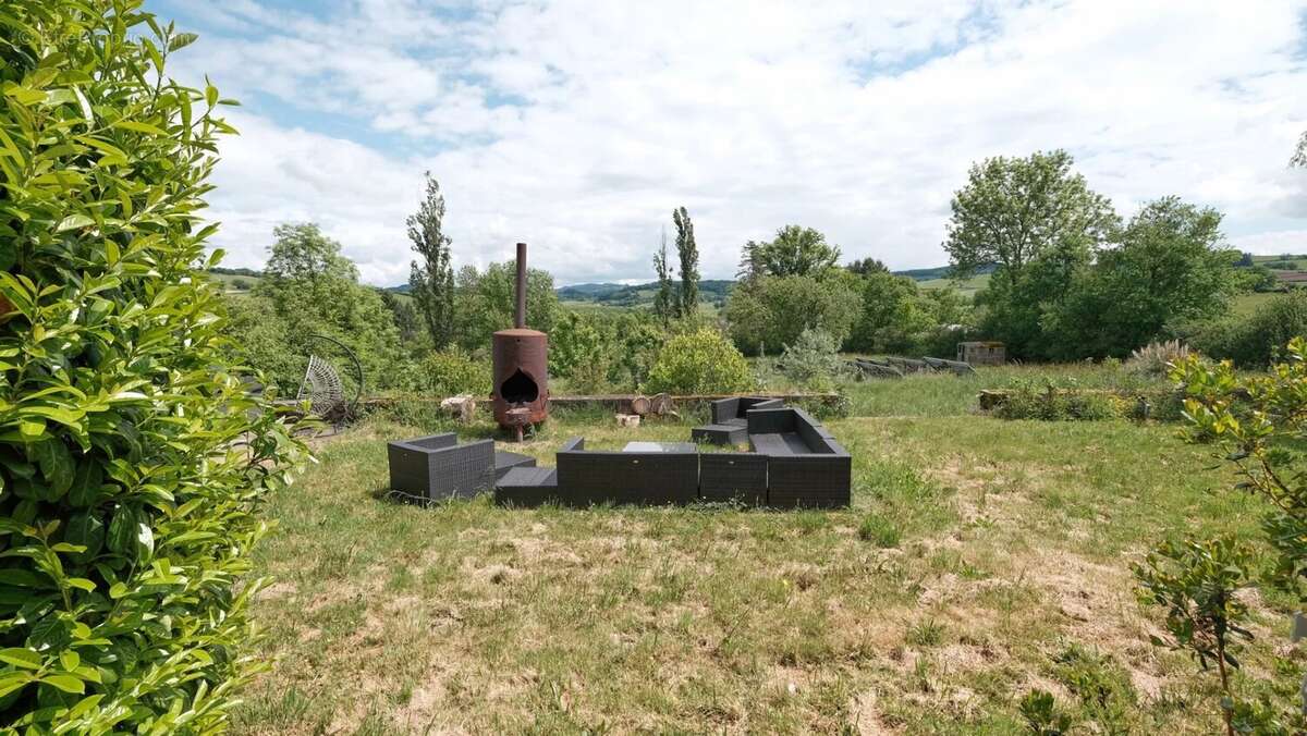 Maison à MONTIGNY-EN-MORVAN