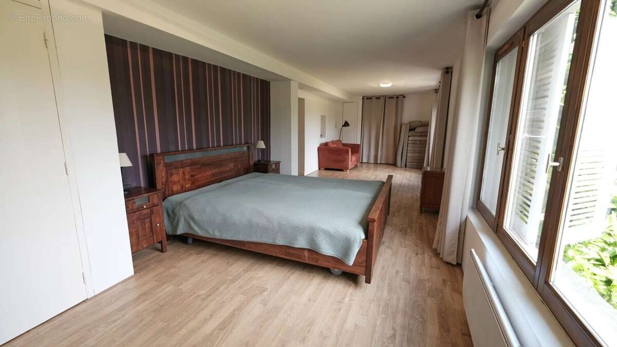 Maison à MONTIGNY-EN-MORVAN