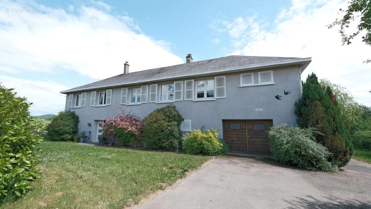 Maison à MONTIGNY-EN-MORVAN