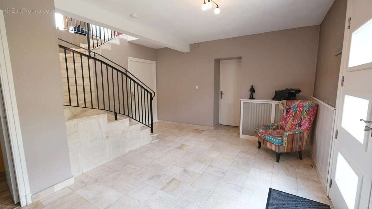 Maison à MONTIGNY-EN-MORVAN