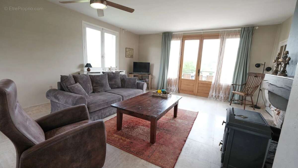 Maison à MONTIGNY-EN-MORVAN