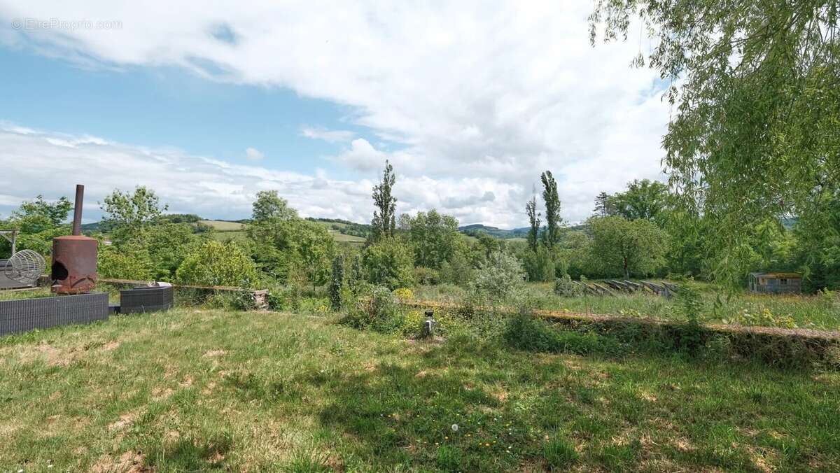 Maison à MONTIGNY-EN-MORVAN
