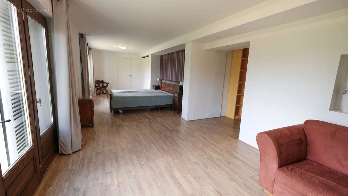 Maison à MONTIGNY-EN-MORVAN