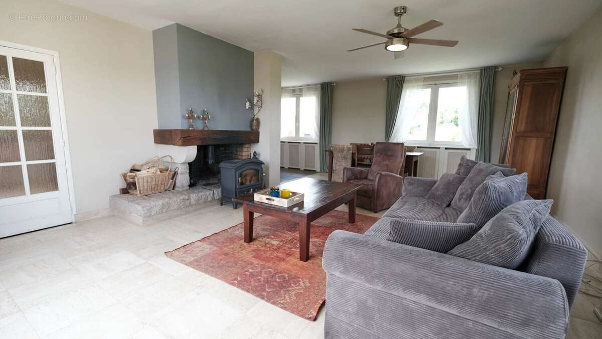 Maison à MONTIGNY-EN-MORVAN