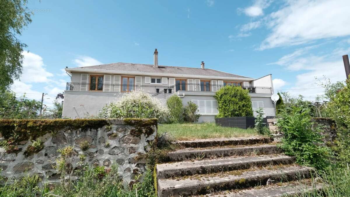 Maison à MONTIGNY-EN-MORVAN