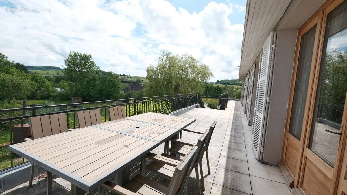 Maison à MONTIGNY-EN-MORVAN