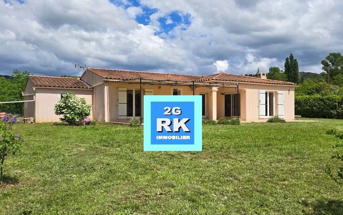 Maison à VILLECROZE