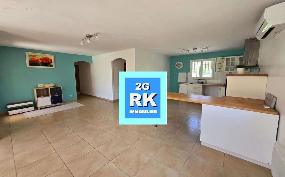 Maison à VILLECROZE