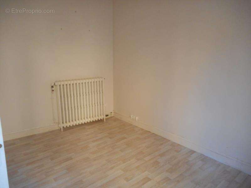 Appartement à IVRY-LA-BATAILLE