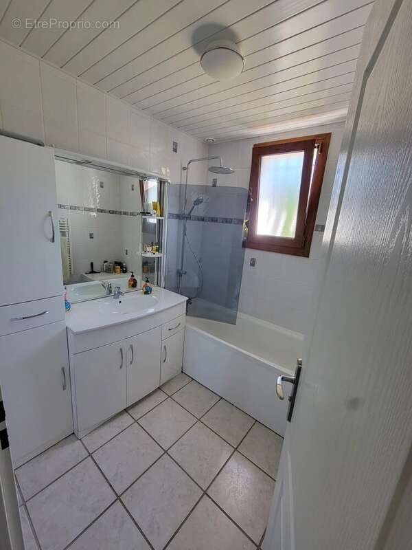 Maison à GROFFLIERS