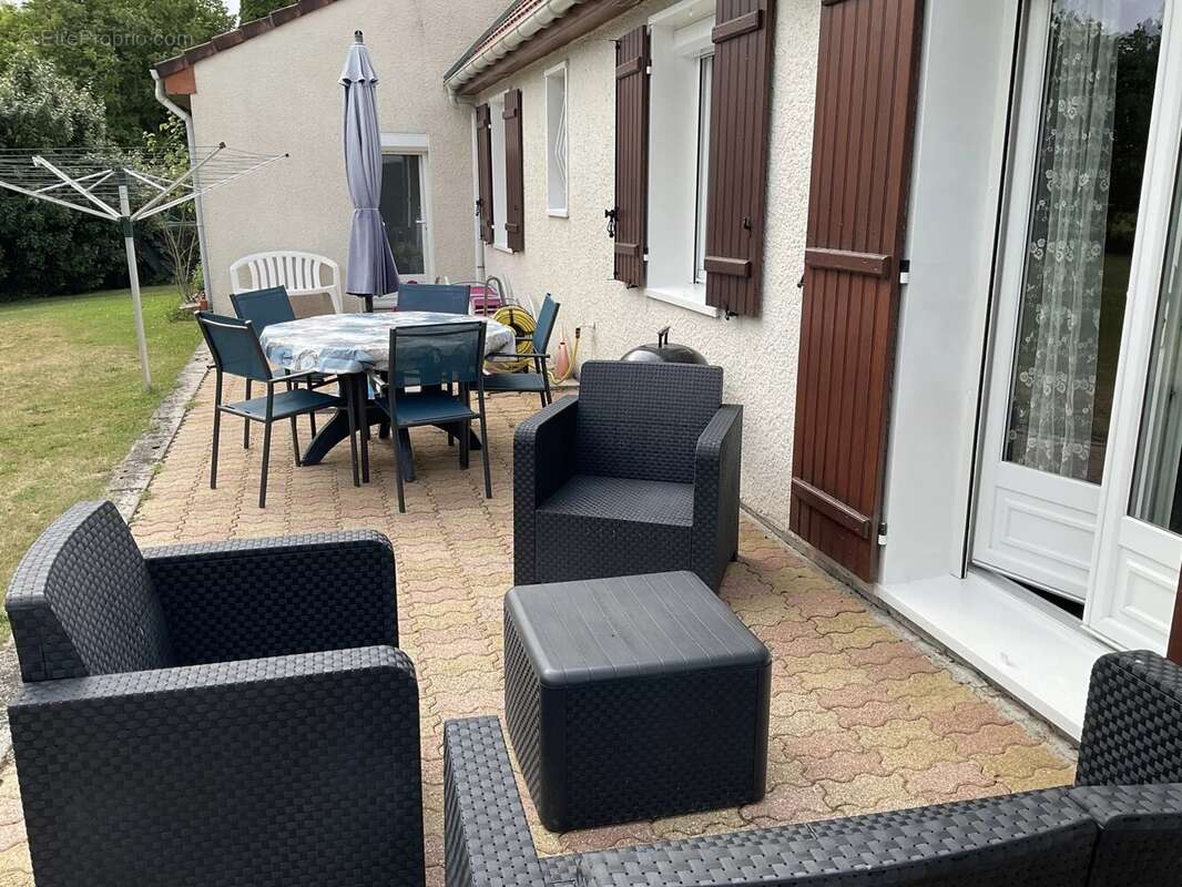 Maison à GROFFLIERS