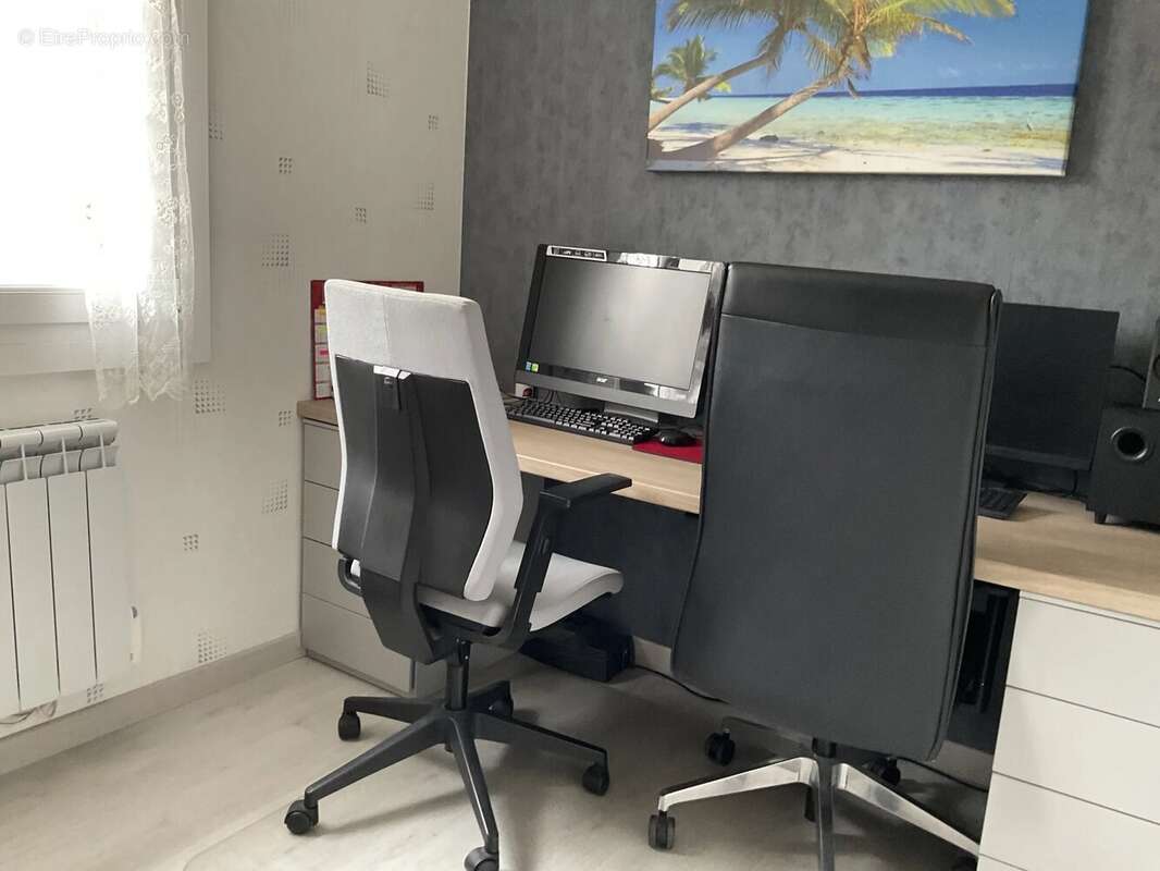 Maison à GROFFLIERS