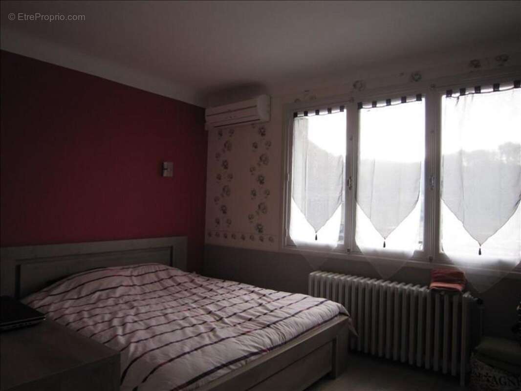 17gildc6480843p85dde8996280a2.jpg - Maison à BEYNAC-ET-CAZENAC